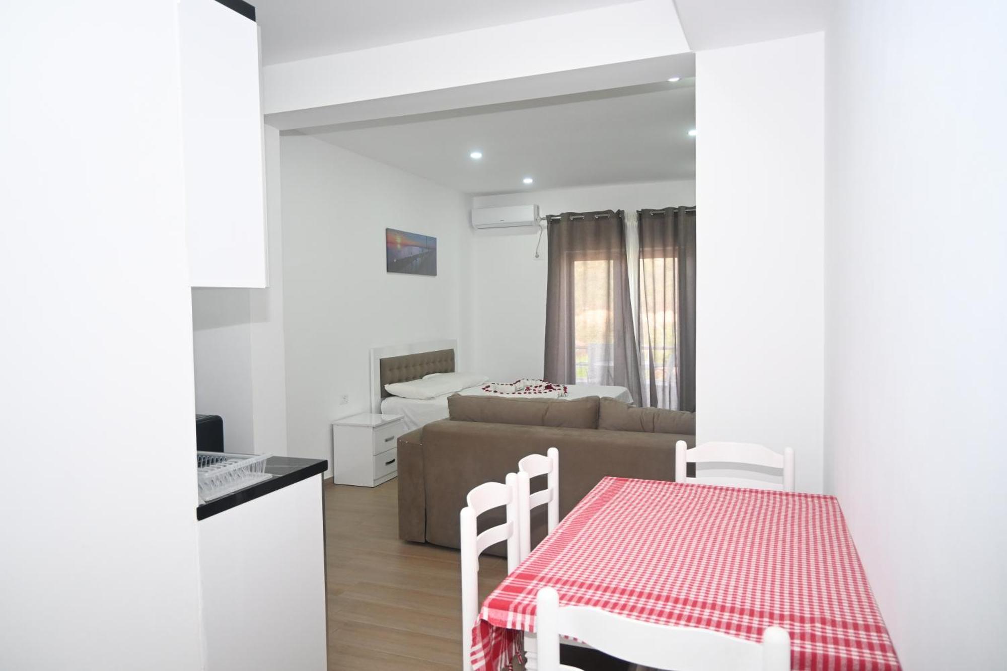 Lux Apartments Ксаміл Екстер'єр фото